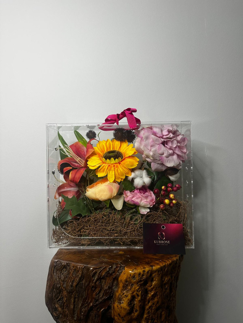 Pleksi Kutuda Yapay Çiçek Aranjmanı | Günebakan & Pembe Gül Dekoratif Hediye