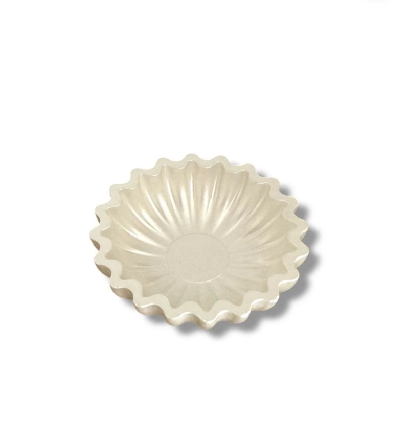 Dalga Formlu El Yapımı Dekoratif Kase ile Doğal Zarafet Katın