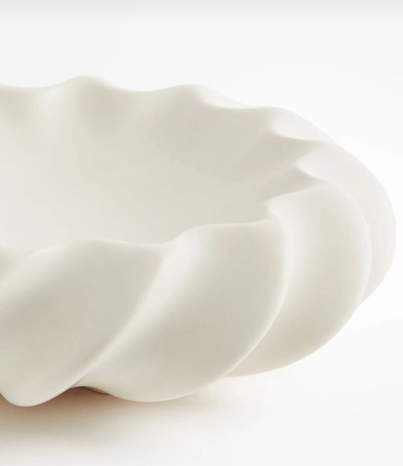 Organik Formlu Seramik Kase ile Evinize Doğal Zarafet Katın