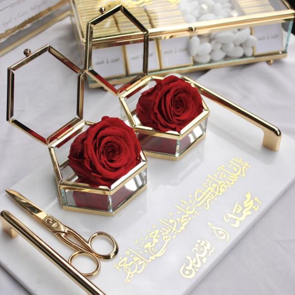 Gül ve Arapça Yazı Detaylı Mermer Tepsi – Sanatsal Sunum - Düğün ve Nikah Çiçekleri - İstanbul çi...