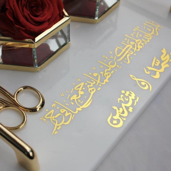 Gül ve Arapça Yazı Detaylı Mermer Tepsi – Sanatsal Sunum - Düğün &amp; Nikah - İstanbul çiçek sip...